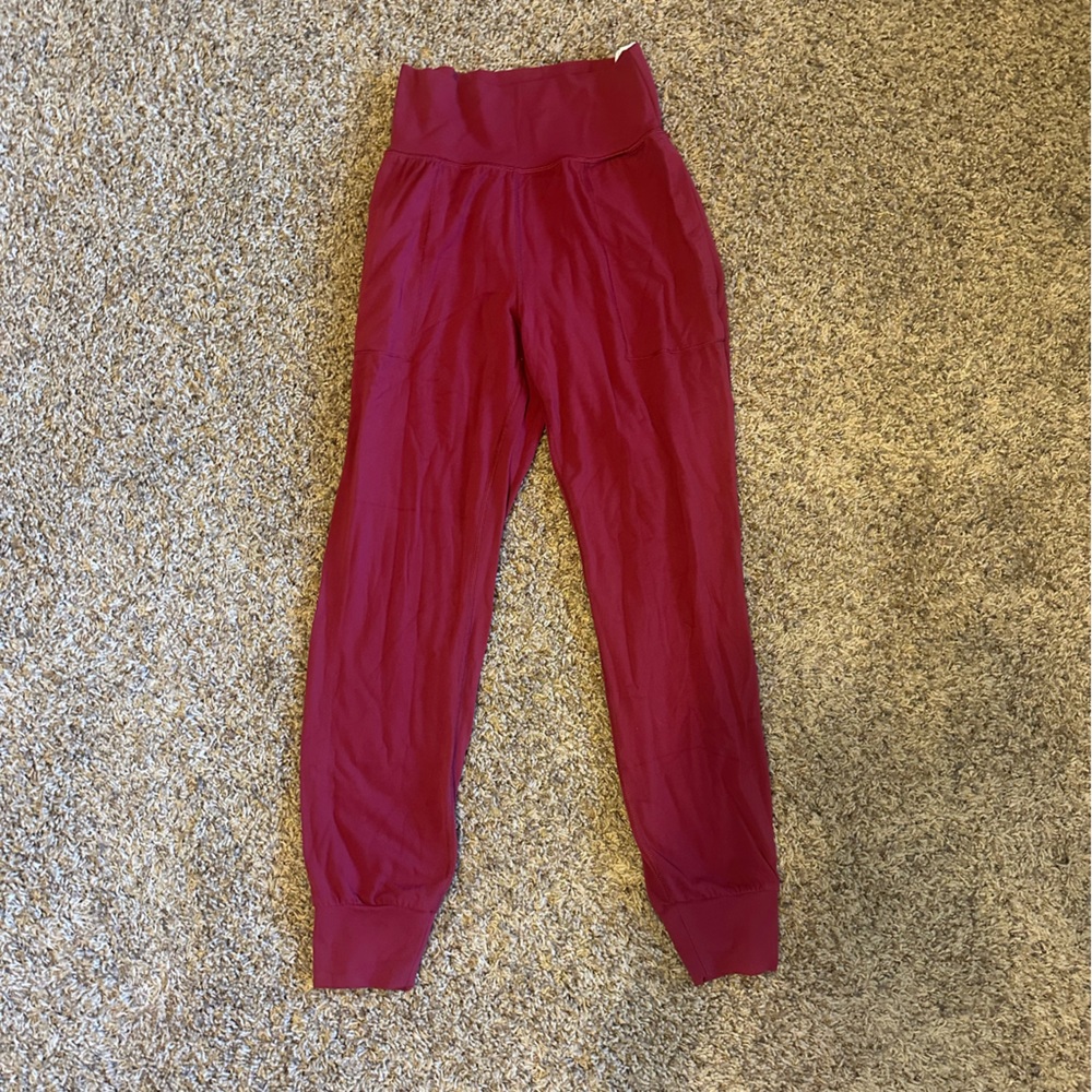 Athleta Women’s Salutation  Cherry Red Joggers